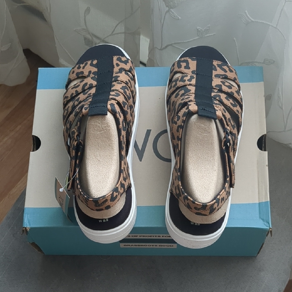 Toms Leopard Print Sandals